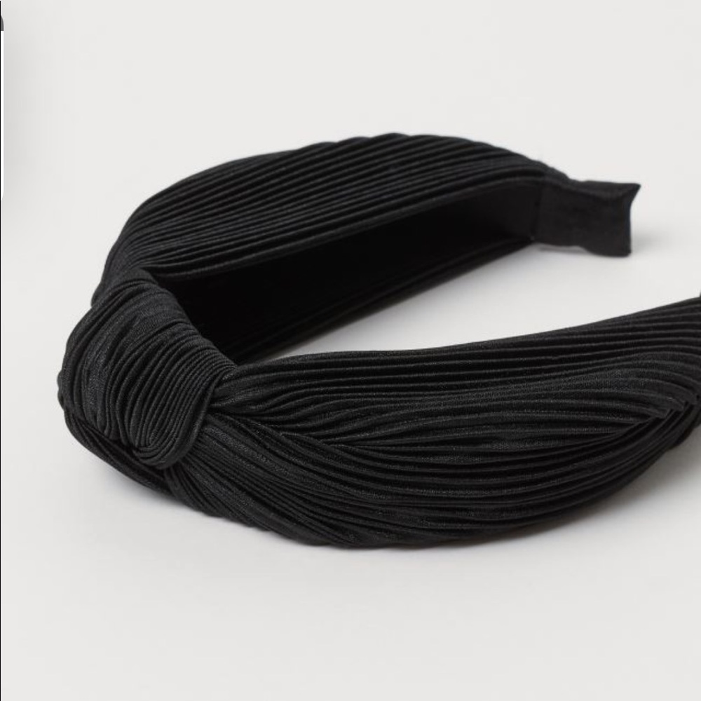H&M black pleated headband